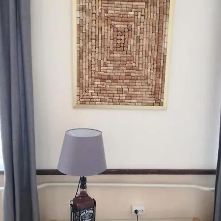 25 Hostal