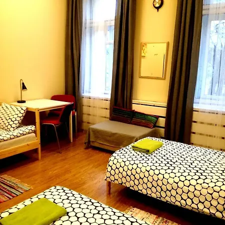 25 Hostal *