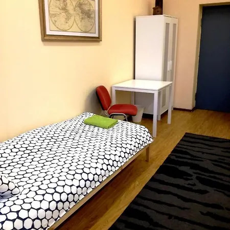 25 Hostal