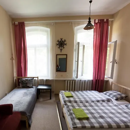 Hostal 25
