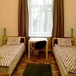 25 Vandrerhjem *